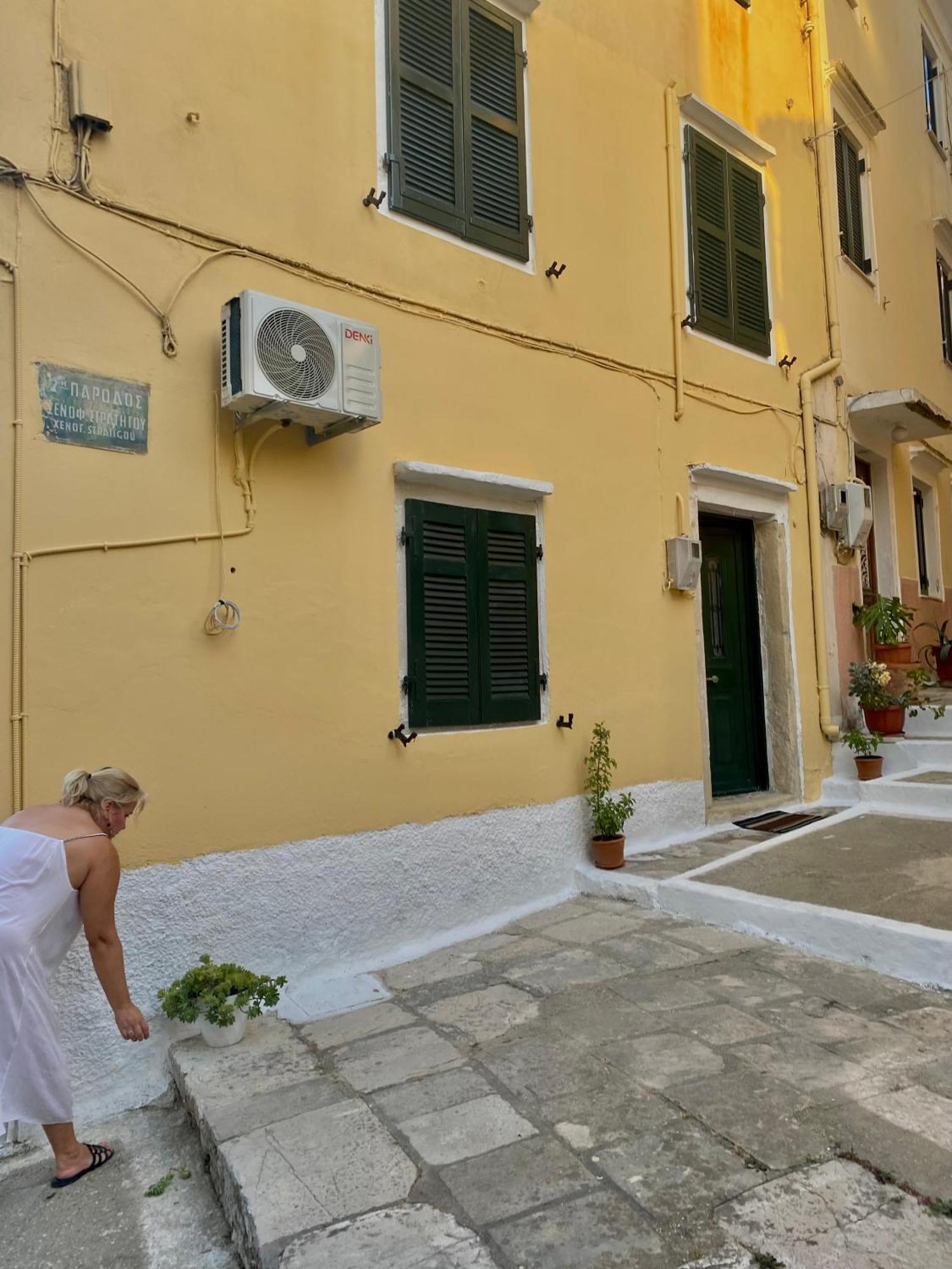 Corfu Port Art Studios Bagian luar foto